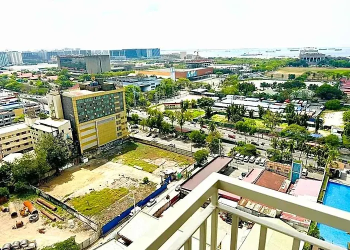 Hotel Coast Residences - 2 Bedroom With Balcony Facing Mall Of Asia, Bay & Pool View