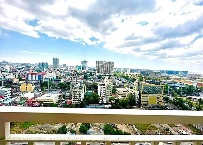 Coast Residences - 2 Bedroom With Balcony Facing Mall Of Asia, Bay & Pool View 4*