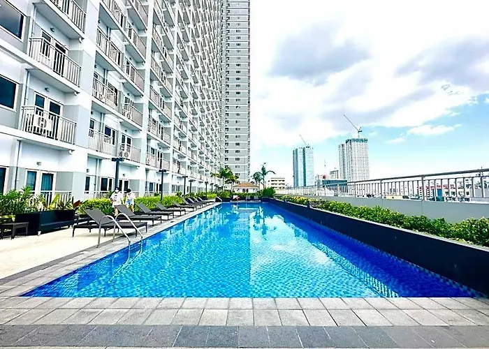Hotel Coast Residences - 2 Bedroom With Balcony Facing Mall Of Asia, Bay & Pool View Manila