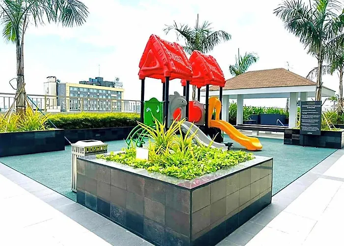 Hotel Coast Residences - 2 Bedroom With Balcony Facing Mall Of Asia, Bay & Pool View Manila